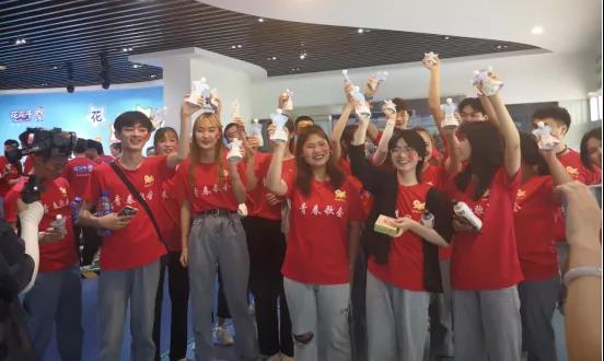 做白色的牛奶，创红色的企业，中欧（中国）乳业集团青春歌会庆祝建党100周年