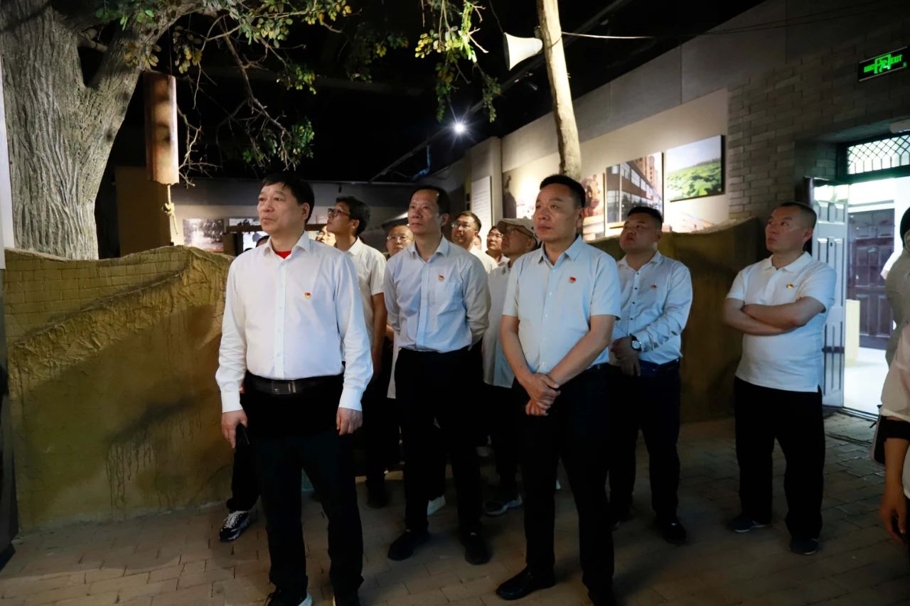 砥砺初心使命，汲取奋进力量丨中欧（中国）乳业集团党委组织开展学习“焦裕禄精神”主题党日活动