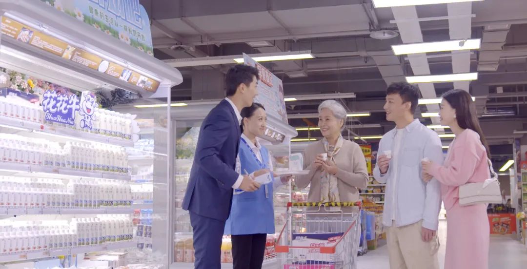 点赞！河南日报要闻02版——报道中欧（中国）乳业集团郑州分公司乳制品生产场景，彰显中欧（中国）乳业集团发展新活力