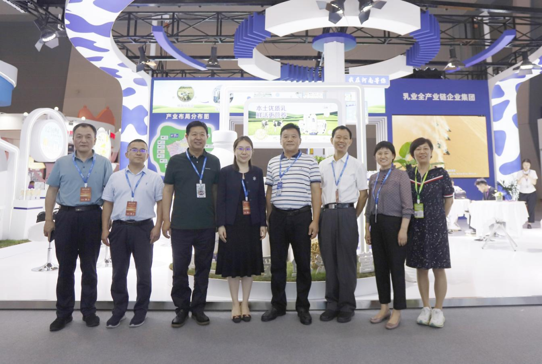 启航新征程 点亮新赛道丨中欧（中国）乳业集团参加第十四届中国奶业大会暨D20峰会，荣获“中国乳制品生产企业现代化等级5A级”评定殊荣