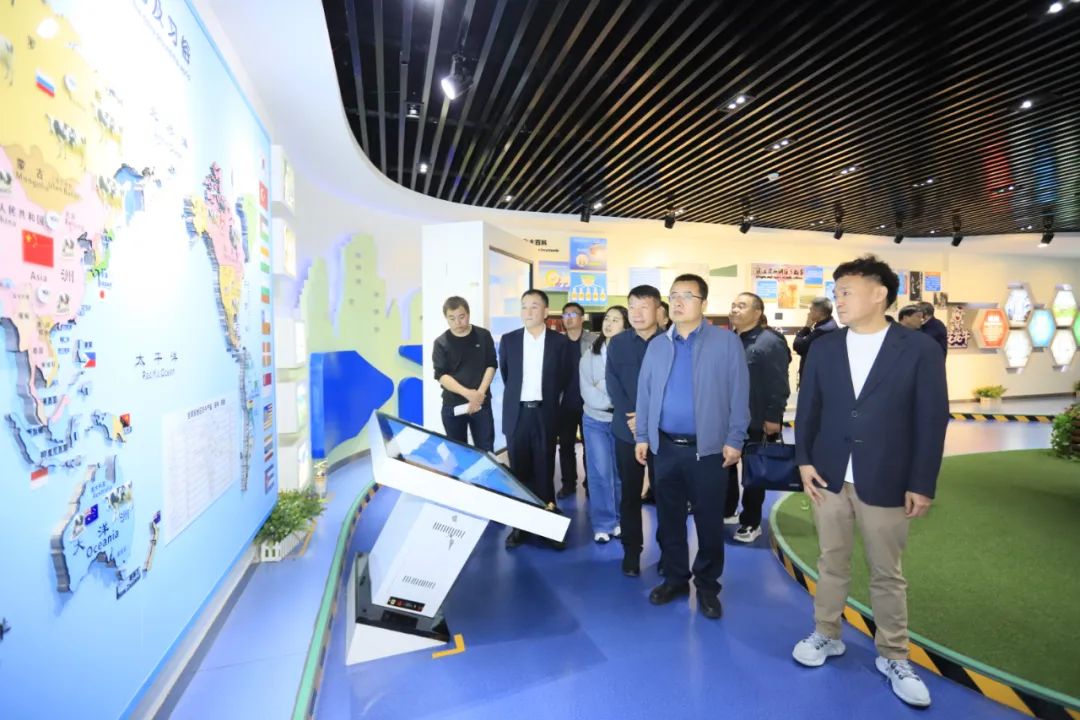 中欧（中国）丨宁夏农业农村厅畜牧兽医局局长洪龙一行莅临中欧（中国）参观调研
