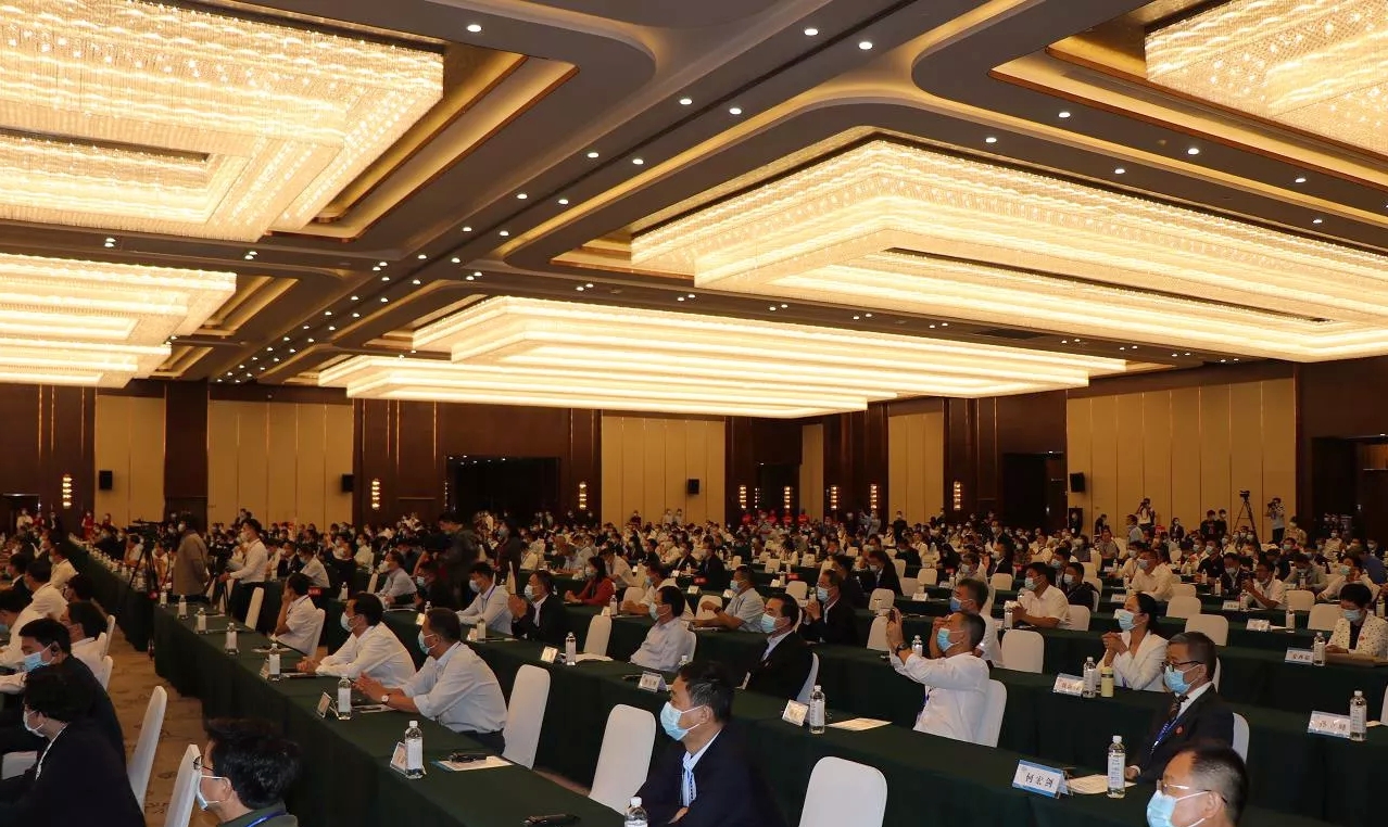 喜报 | 中欧（中国）轻觉酸奶荣获第二十四届中国农产品加工业投资贸易洽谈会金质产品奖