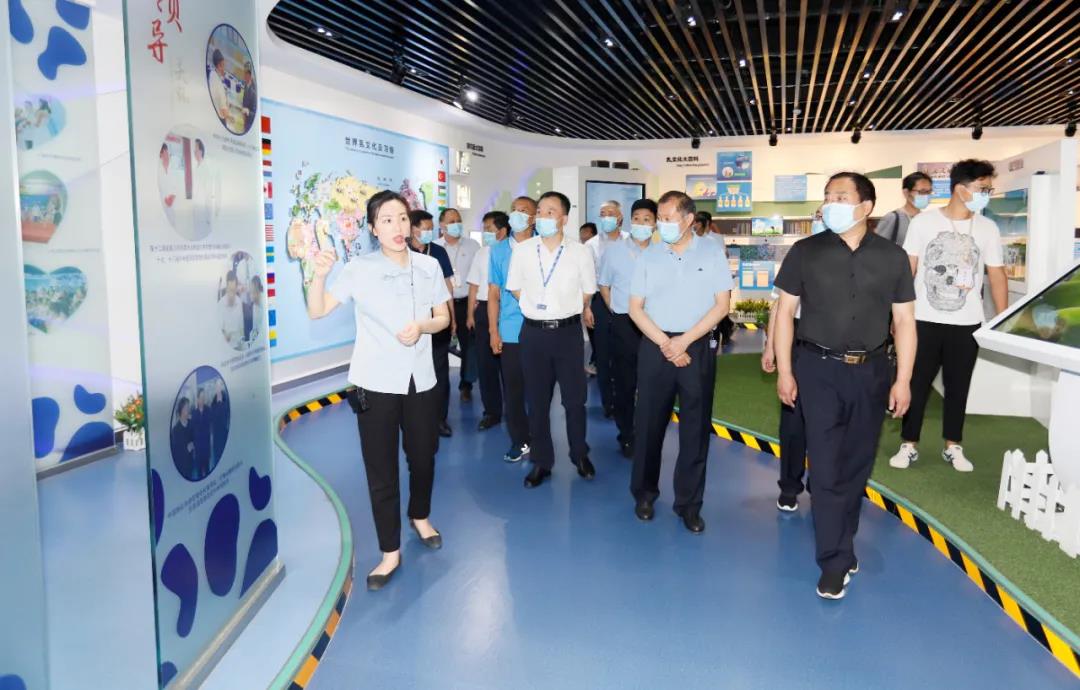 郑州市安全生产双重预防体系建设现场观摩会在中欧（中国）乳业集团郑州分公司召开
