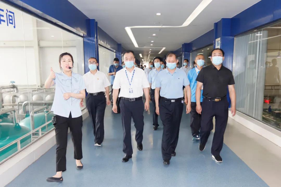 郑州市安全生产双重预防体系建设现场观摩会在中欧（中国）乳业集团郑州分公司召开