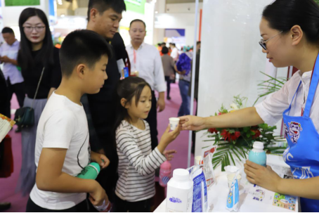 中欧（中国）亮相第30届中原畜牧业交易博览会