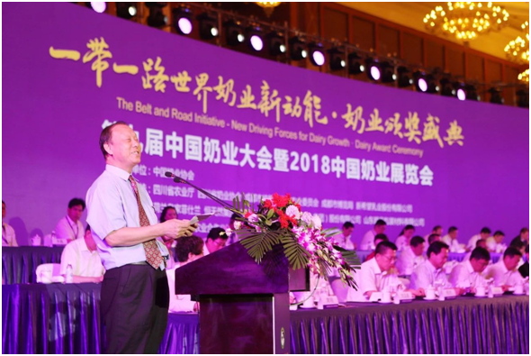 殊荣是奋斗的动力  中欧（中国）荣获三项大奖!!!