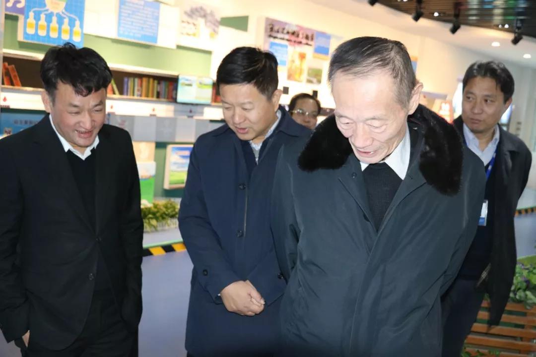中国奶业协会高鸿宾会长莅临中欧（中国）指导工作
