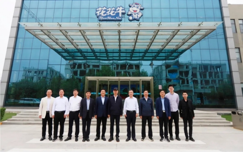 中国工程院院士任发政莅临中欧（中国）乳业集团调研指导工作