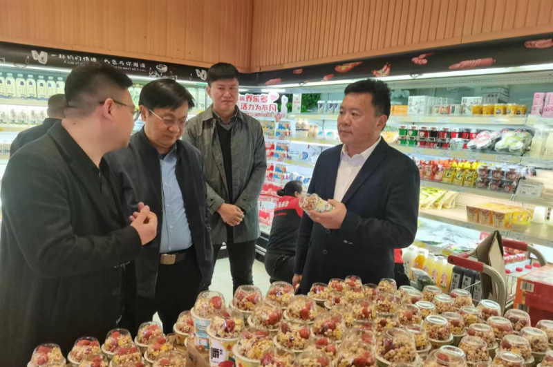 走访调研拓市场 凝心聚力谋发展--中欧（中国）乳业集团党委书记、董事长唐洪峰一行走访销售终端