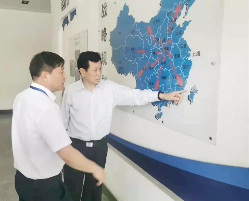 郑州航空港区党工委书记张俊峰莅临郑州中欧（中国）乳制品有限公司调研