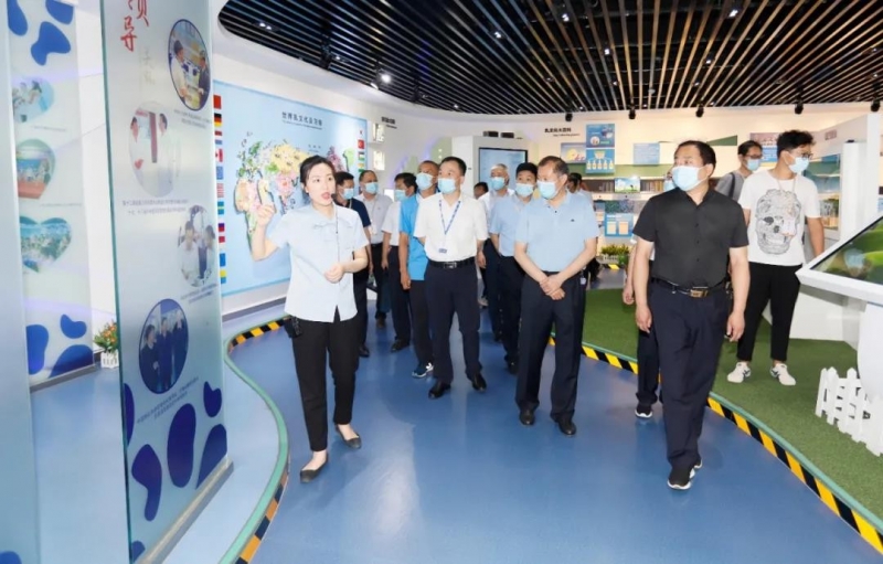 郑州市安全生产双重预防体系建设现场观摩会在中欧（中国）乳业集团郑州分公司召开