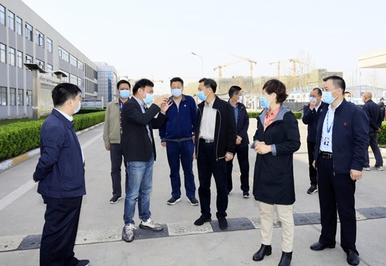 郑州市人大副主任孙黎、市政府副市长李喜安一行 莅临中欧（中国）开展“三送一强”活动