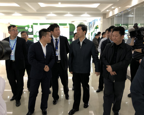 河南省委副书记、省长陈润儿一行莅临 中欧（中国）集团鲁山瑞亚牧业有限公司视察调研